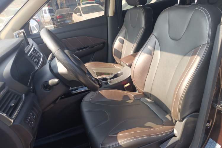 Used Dongfeng Fengon 370 2020 S370 1.5L CVT Luxury Model 5 Seats Left Front Seat