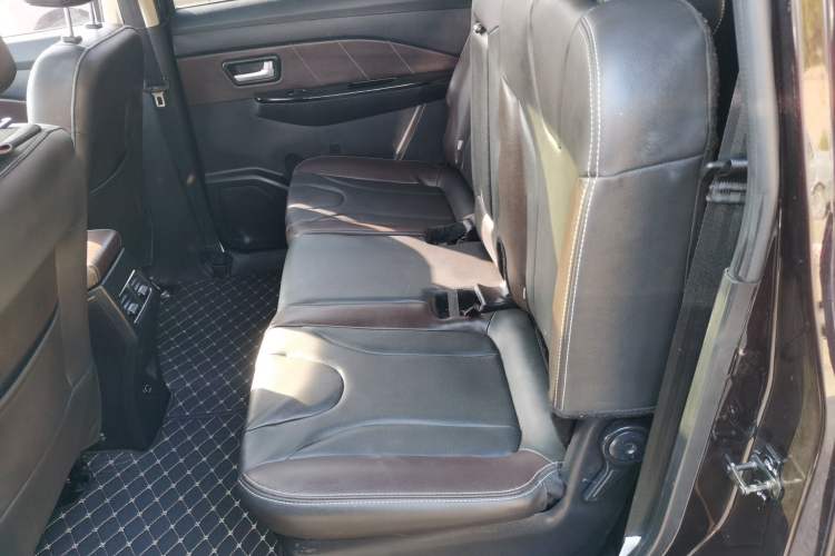 Used Dongfeng Fengon 370 2020 S370 1.5L CVT Luxury 7-Seater Left Rear Seat