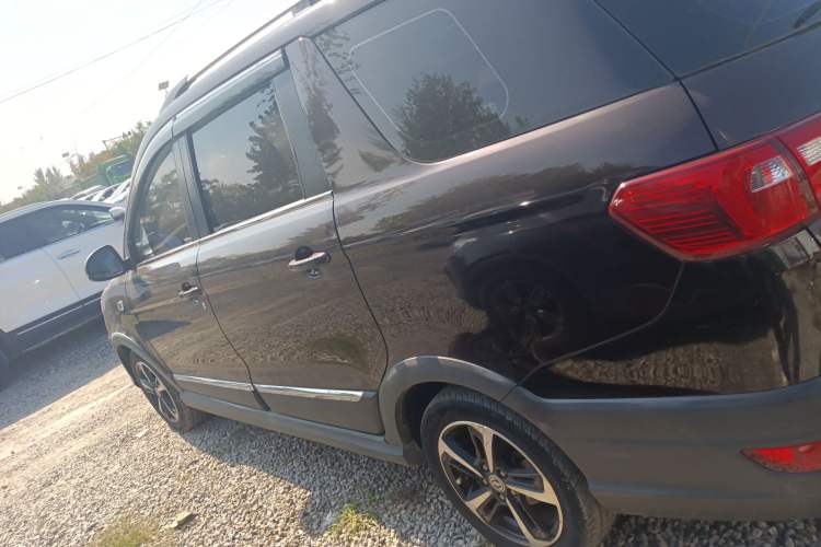Used Dongfeng Fengon 370 2020 S370 1.5L CVT Luxury Model 5 Seats Left Side