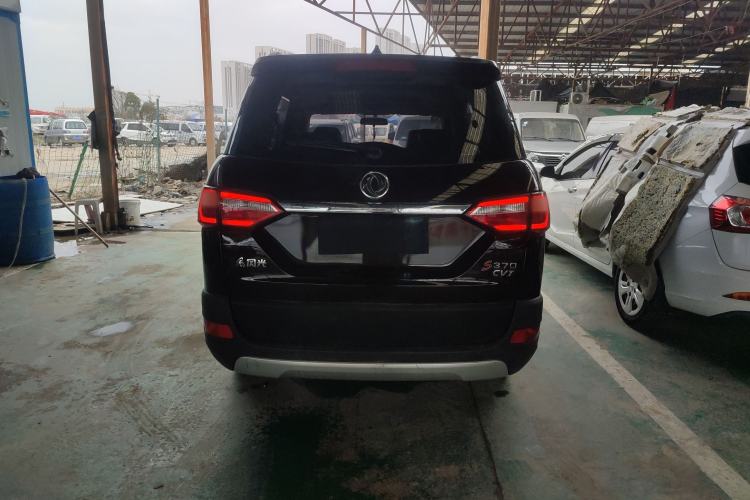 Used Dongfeng Fengon 370 2020 S370 1.5L CVT Luxury Model 5 Seats Rear