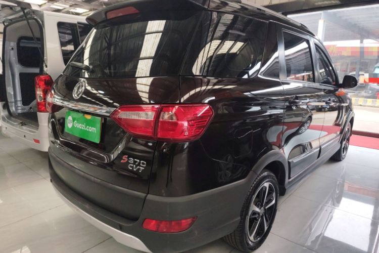 Used Dongfeng Fengon 370 2020 S370 1.5L CVT Luxury Model 5 Seats Rear Right 45 Deg