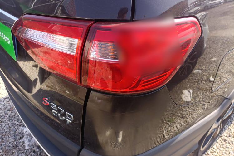 Used Dongfeng Fengon 370 2020 S370 1.5L CVT Luxury Model 5 Seats Right Rear Taillight