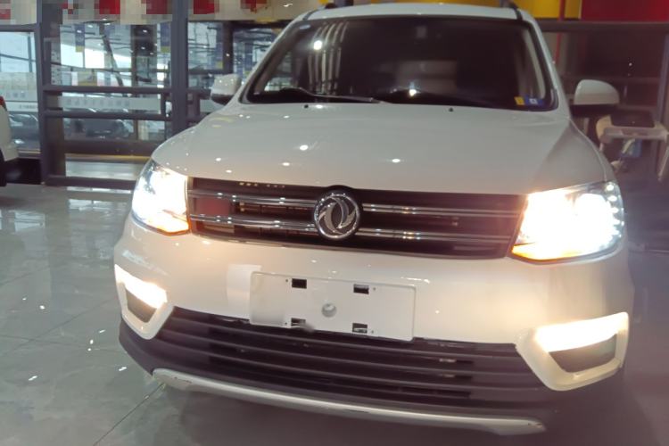 Used Dongfeng Fengon 370 2020 S370 1.5L CVT Luxury Model 5 Seats Front