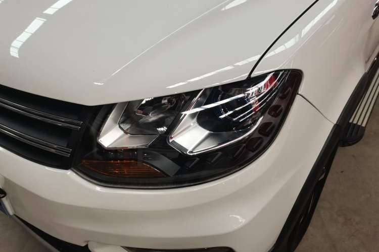 Used Dongfeng Fengon 370 2020 S370 1.5L Manual Luxury 7-Seater Left Front Headlight