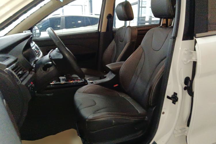 Used Dongfeng Fengon 370 2020 S370 1.5L CVT Luxury Model 5 Seats Left Front Seat