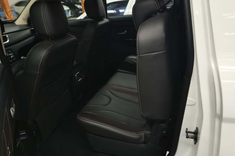 Used Dongfeng Fengon 370 2020 S370 1.5L Manual Luxury 7-Seater Left Rear Seat