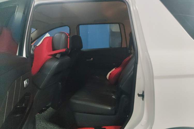 Used Dongfeng Fengon 370 2020 S370 1.5L CVT Luxury 7-Seater Left Rear Seat