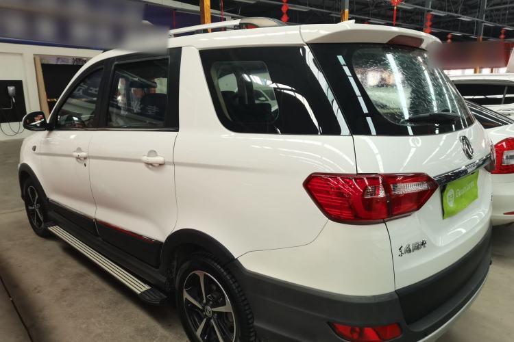 Used Dongfeng Fengon 370 2020 S370 1.5L Manual Luxury 7-Seater Left Side