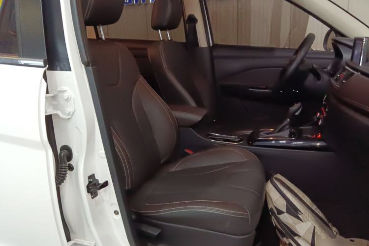 Used Dongfeng Fengon 370 2020 S370 1.5L CVT Luxury Model 5 Seats Right Front Seat