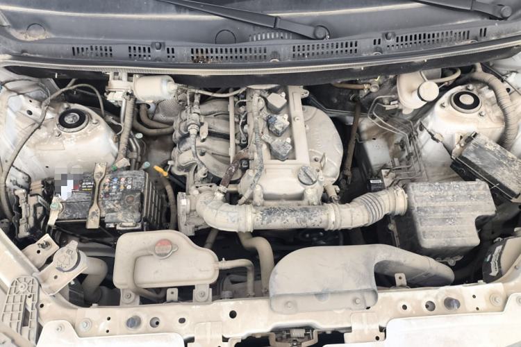 Used Dongfeng Fengon 380 2022 1.5L Comfort-Class Passenger Vehicle (Steel Spring) with 7 Seats Engine Bay