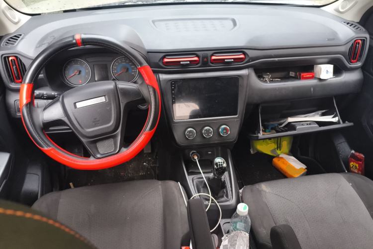 Used Dongfeng Fengon 380 2022 1.5L Comfort-Class Passenger Vehicle (Spiral Spring) – 7 Seats Center Console