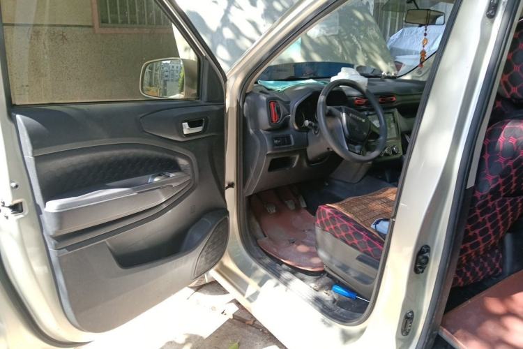 Used Dongfeng Fengon 380 2022 1.5L Standard Edition 7-Seater Passenger Vehicle Driver Seat