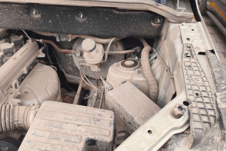 Used Dongfeng Fengon 380 2022 1.5L Comfort-Class Passenger Vehicle (Spiral Spring) – 7 Seats Engine Bay Left