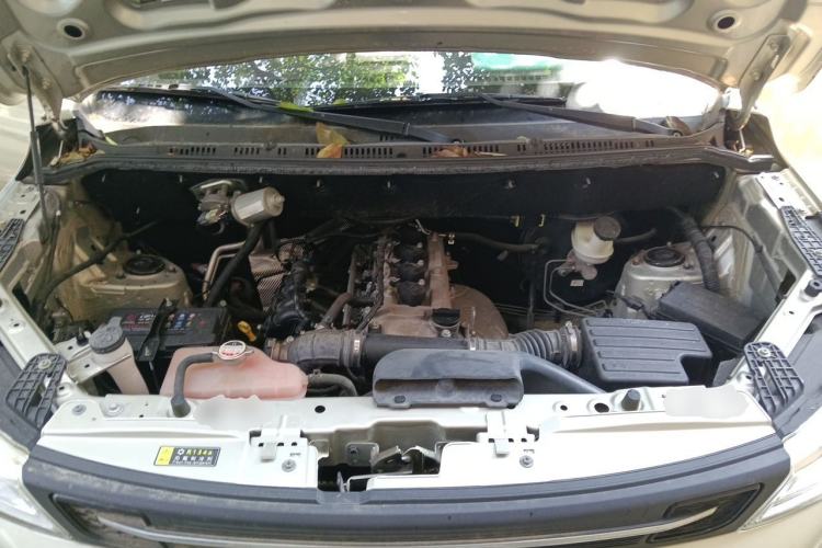 Used Dongfeng Fengon 380 2022 1.5L Standard Edition 7-Seater Passenger Vehicle Engine Bay