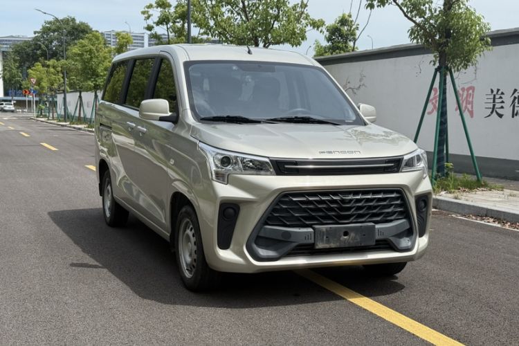 Used Dongfeng Fengon 380 2022 1.5L Standard Edition 7-Seater Passenger Vehicle Exterior 2