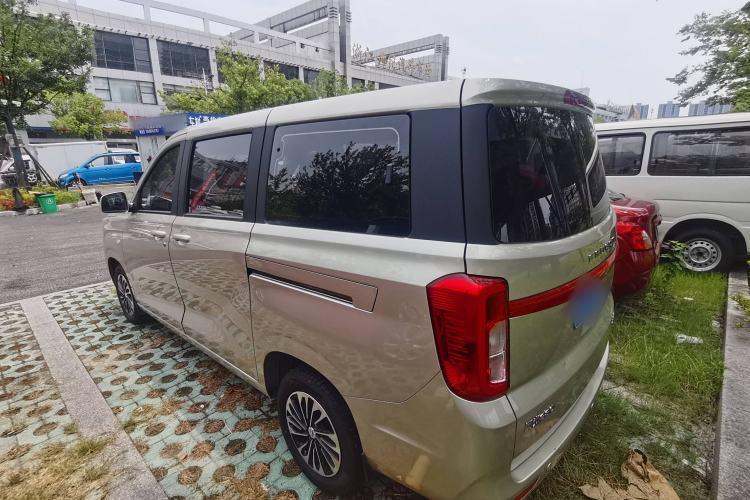 Used Dongfeng Fengon 380 2022 1.5L Comfort-Class Passenger Vehicle (Steel Spring) with 7 Seats Exterior 4