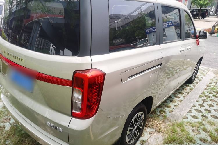 Used Dongfeng Fengon 380 2022 1.5L Comfort-Class Passenger Vehicle (Steel Spring) with 7 Seats Exterior 5