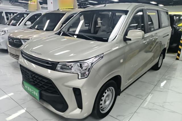 Used Dongfeng Fengon 380 2022 1.5L Standard Edition 7-Seater Passenger Vehicle