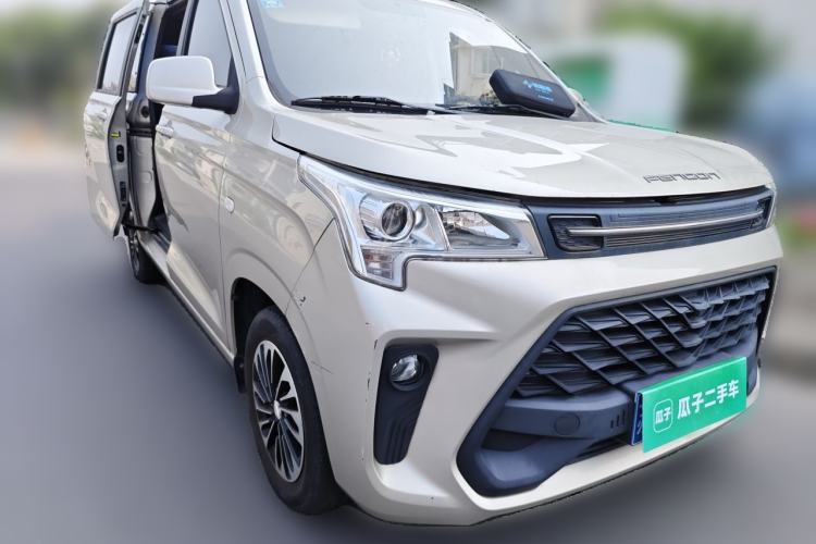 Used Dongfeng Fengon 380 2022 1.5L Comfort-Class Passenger Vehicle (Steel Spring) with 7 Seats Front Right 45 Deg