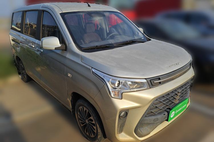Used Dongfeng Fengon 380 2022 1.5L Comfort-Class Passenger Vehicle (Steel Spring) with 7 Seats Front Right 45 Deg
