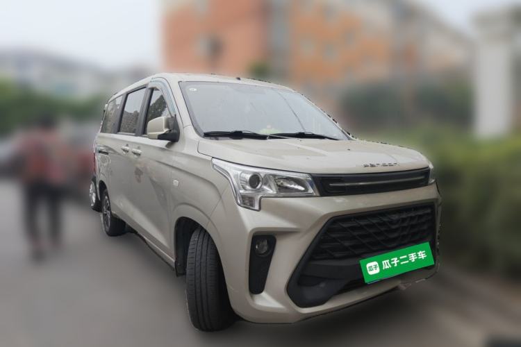 Used Dongfeng Fengon 380 2022 1.5L Comfort-Class Passenger Vehicle (Steel Spring) with 5 Seats Front Right 45 Deg