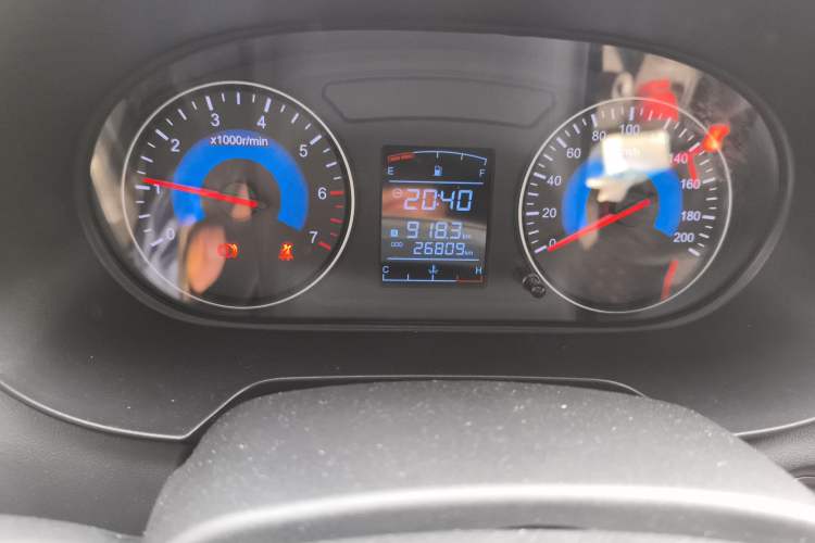 Used Dongfeng Fengon 380 2022 1.5L Comfort-Class Passenger Vehicle (Spiral Spring) – 7 Seats Instrument Cluster