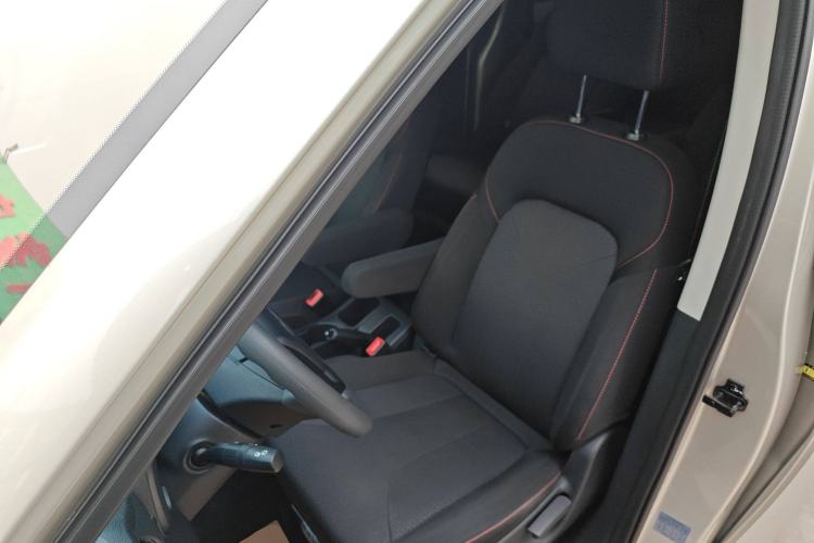 Used Dongfeng Fengon 380 2022 1.5L Comfort-Class Passenger Vehicle (Steel Spring) with 7 Seats Left Front Seat