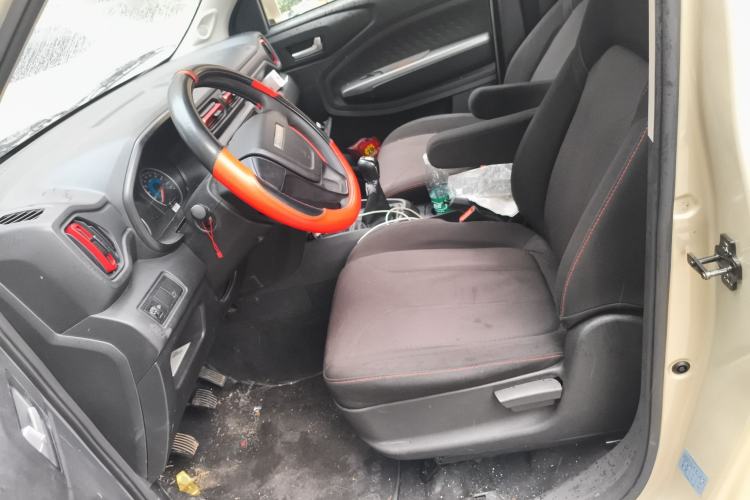 Used Dongfeng Fengon 380 2022 1.5L Comfort-Class Passenger Vehicle (Spiral Spring) – 7 Seats Left Front Seat