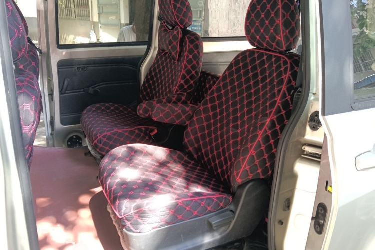 Used Dongfeng Fengon 380 2022 1.5L Standard Edition 7-Seater Passenger Vehicle Left Rear Seat