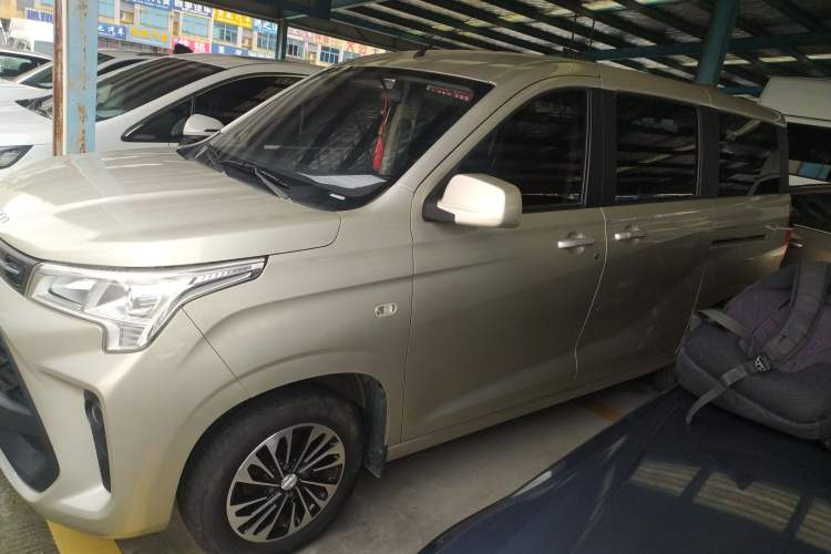 Used Dongfeng Fengon 380 2022 1.5L Comfort-Class Passenger Vehicle (Steel Spring) with 7 Seats Left Side