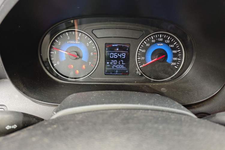 Used Dongfeng Fengon 380 2022 1.5L Standard Van 2 Seats Odometer Close Up