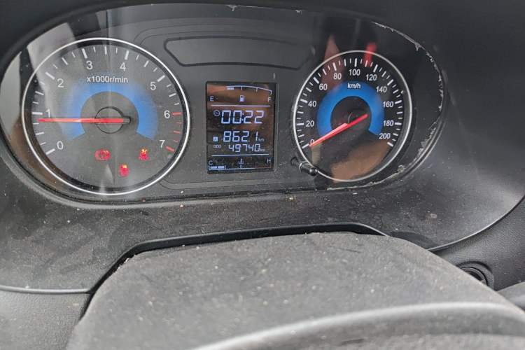 Used Dongfeng Fengon 380 2022 1.5L Comfort-Class Passenger Vehicle (Steel Spring) with 5 Seats Odometer Close Up