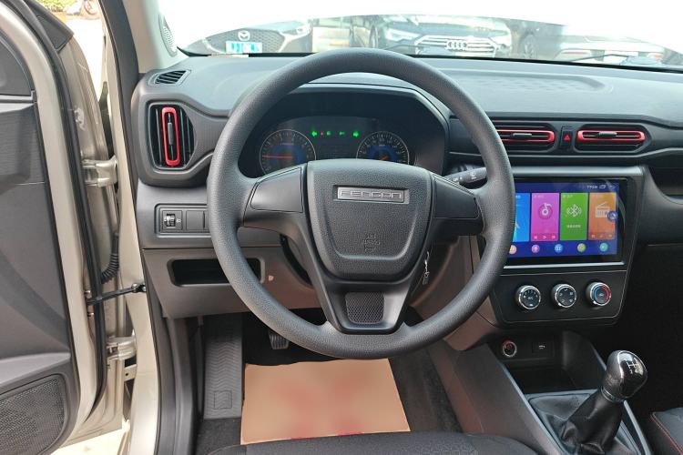 Used Dongfeng Fengon 380 2022 1.5L Comfort-Class Passenger Vehicle (Steel Spring) with 7 Seats Steering Wheel