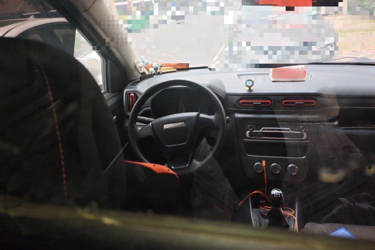 Used Dongfeng Fengon 380 2022 1.5L Standard Van 2 Seats Steering Wheel
