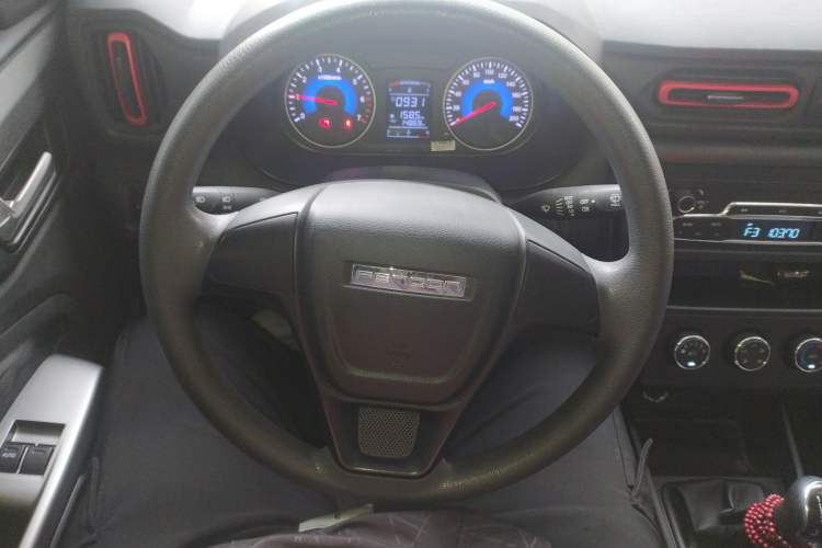Used Dongfeng Fengon 380 2022 1.5L Comfort-Class Passenger Vehicle (Steel Spring) with 7 Seats Steering Wheel