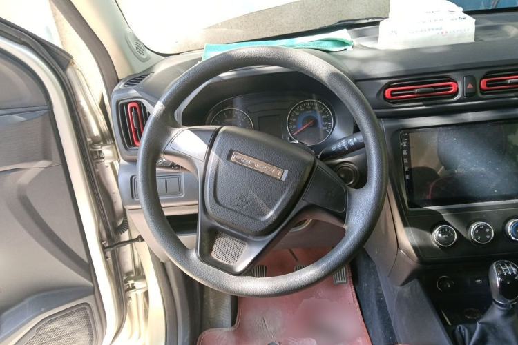 Used Dongfeng Fengon 380 2022 1.5L Standard Edition 7-Seater Passenger Vehicle Steering Wheel