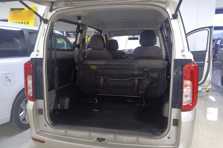Used Dongfeng Fengon 380 2022 1.5L Standard Edition 7-Seater Passenger Vehicle Trunk