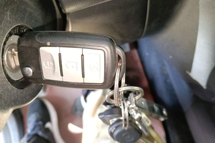 Used Dongfeng Fengon 380 2022 1.5L Standard Edition 7-Seater Passenger Vehicle Vehicle Key
