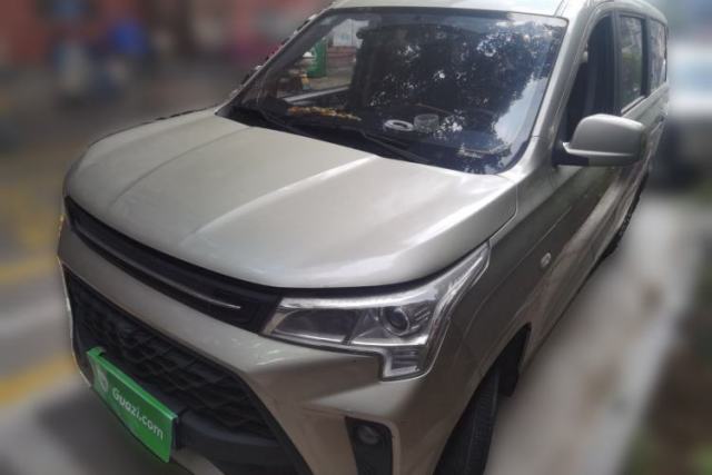 Used Dongfeng Fengon 380 2022 1.5L Comfort-Class Passenger Vehicle (Steel Spring) with 8 Seats