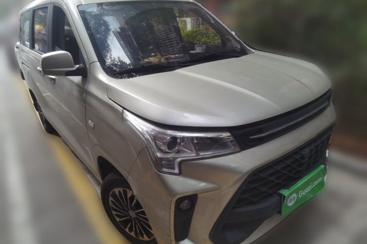 Used Dongfeng Fengon 380 2022 1.5L Comfort-Class Passenger Vehicle (Steel Spring) with 8 Seats Front Right 45 Deg