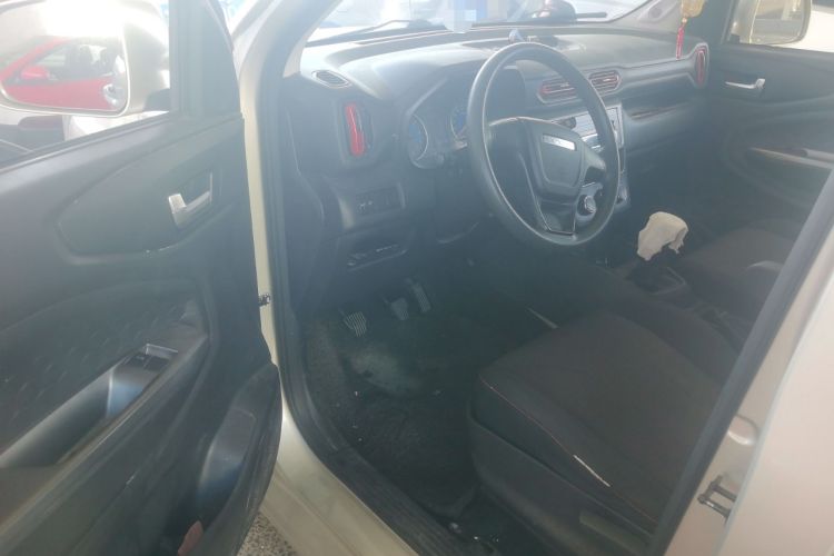 Used Dongfeng Fengon 380 2022 1.5L Luxury Edition Passenger Vehicle 5 Seats Driver Seat