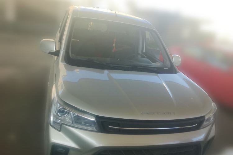 Used Dongfeng Fengon 380 2022 1.5L Luxury Edition Passenger Vehicle 5 Seats Front