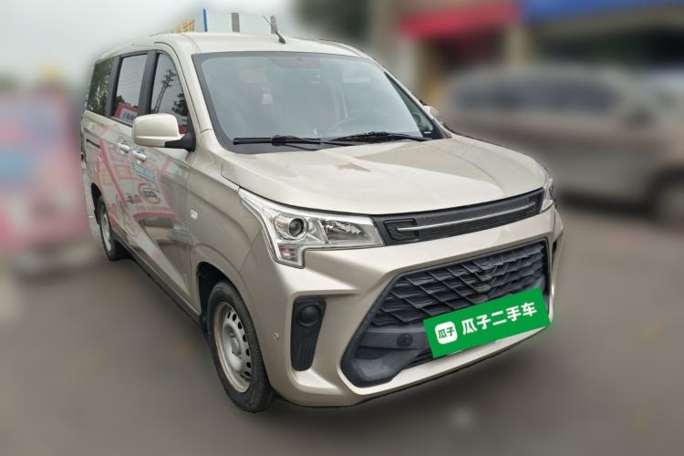 Used Dongfeng Fengon 380 2022 1.5L Luxury Edition Passenger Vehicle 5 Seats Front Right 45 Deg