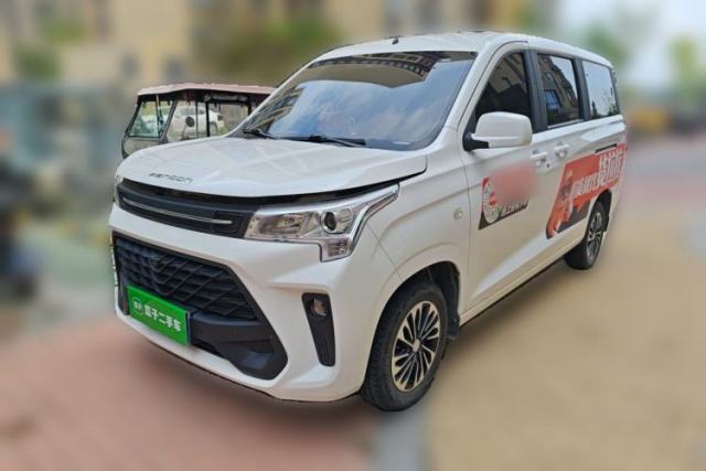 Dongfeng Fengon 380 2022 1.5L Standard Edition 7-Seater Passenger Vehicle usado
