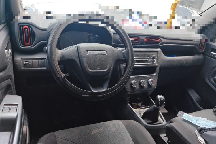 Used Dongfeng Fengon 380 2022 1.5L Comfort-Class Passenger Vehicle (Steel Spring) with 7 Seats Center Console