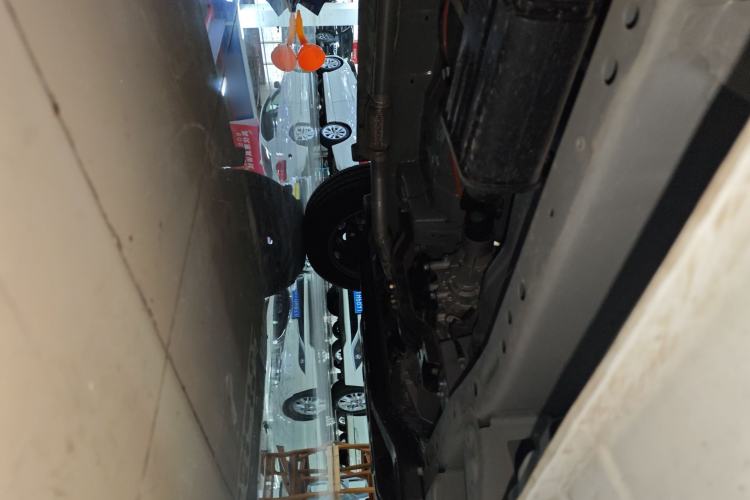 Used Dongfeng Fengon 380 2022 1.5L Luxury Edition Passenger Vehicle 5 Seats Chassis Front Right