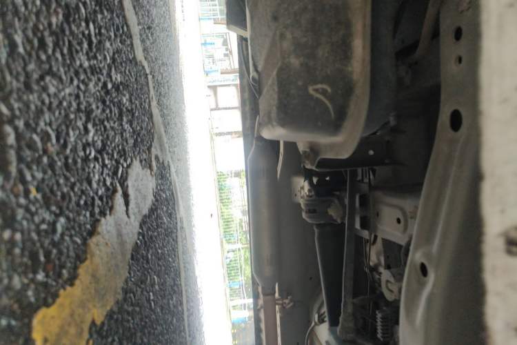 Used Dongfeng Fengon 380 2022 1.5L Comfort-Class Passenger Vehicle (Steel Spring) with 7 Seats Chassis Rear Right