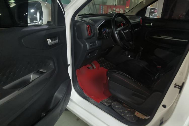 Used Dongfeng Fengon 380 2022 1.5L Comfort-Class Passenger Vehicle (Steel Spring) with 7 Seats Driver Seat