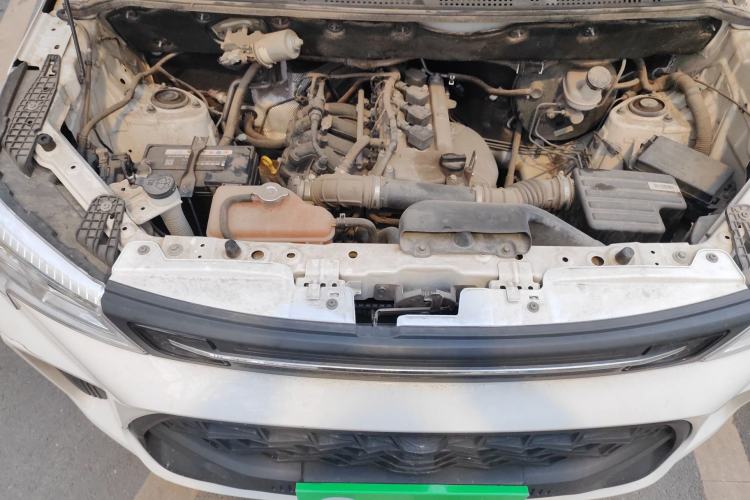 Used Dongfeng Fengon 380 2022 1.5L Standard Van 2 Seats Engine Bay
