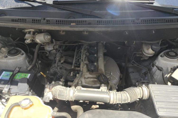 Used Dongfeng Fengon 380 2022 1.5L Comfort-Class Passenger Vehicle (Spiral Spring) – 5 Seats Engine Bay